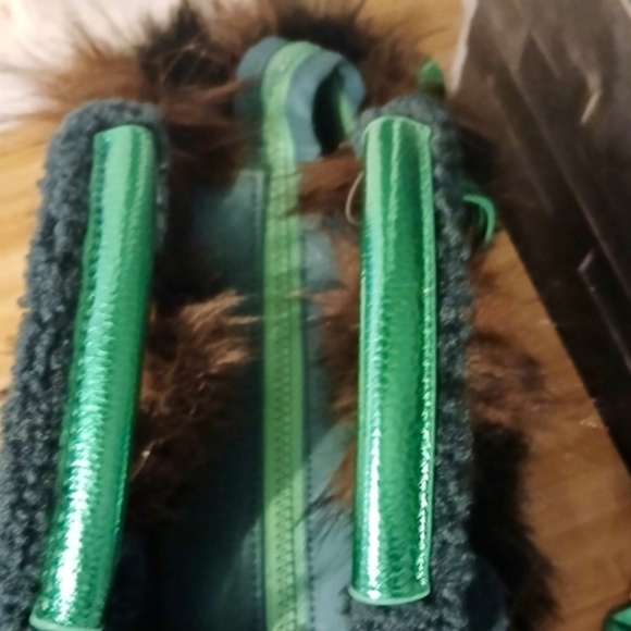 Kurt Geiger 🎁NWT Fuzzy Southbank Tote/Crossbody With Dustbag🎁 Gift Ready - Picture 12 of 15